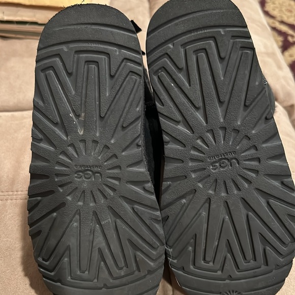 UGG boots girls size 3 - Picture 5 of 8